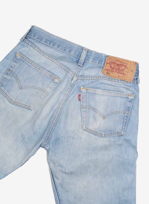 Vintage Levi's 501 Jeans hellblau distressed – Bild 3