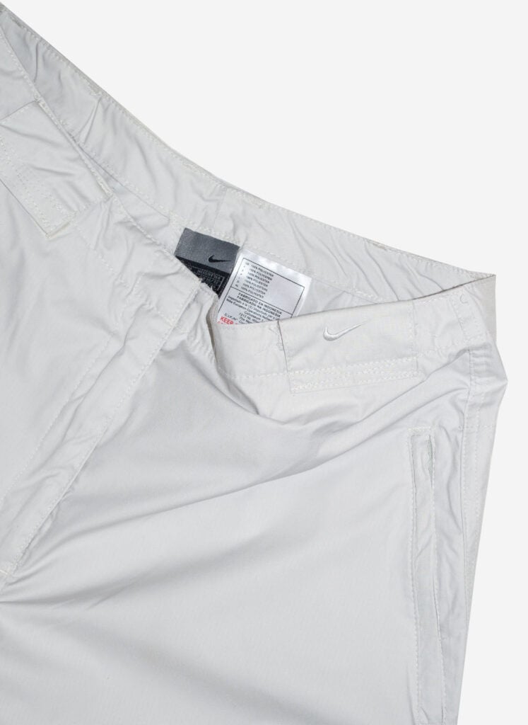Vintage Y2K Nike Trackpants hellgrau