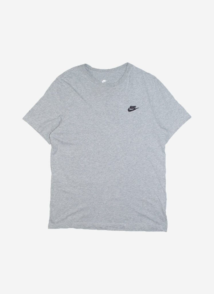 Nike Basic T-Shirt grau