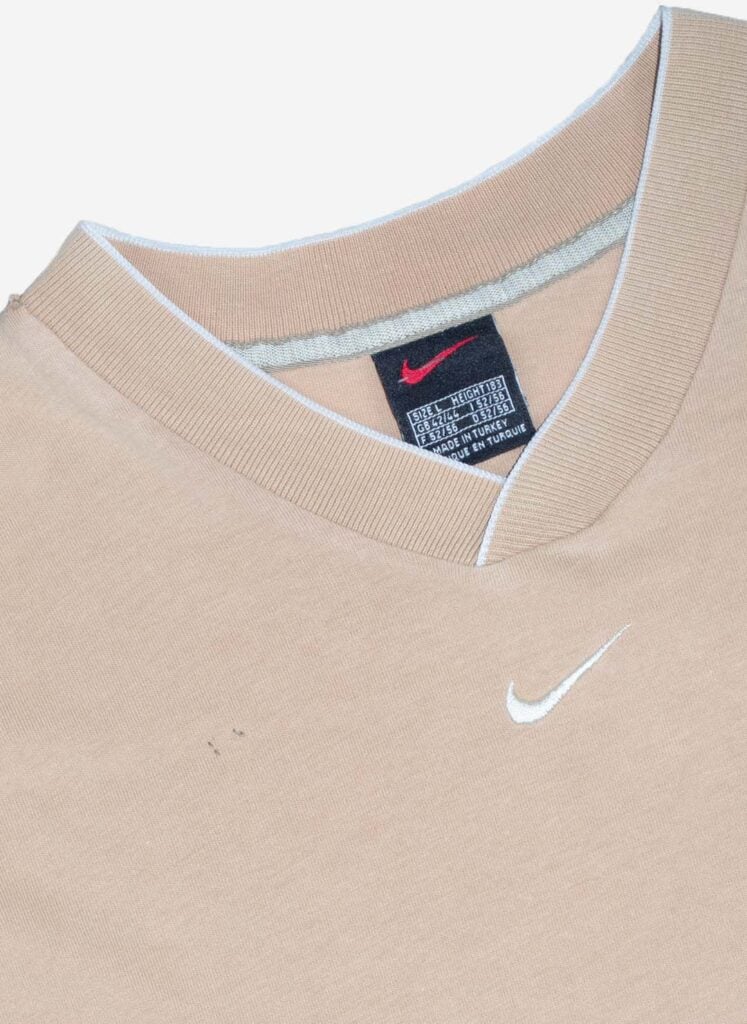 Vintage 90s Nike T-Shirt beige