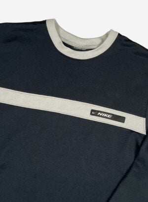 Vintage Y2K Nike Sweater schwarz