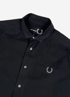 Fred Perry x RAF Simons Hemd schwarz