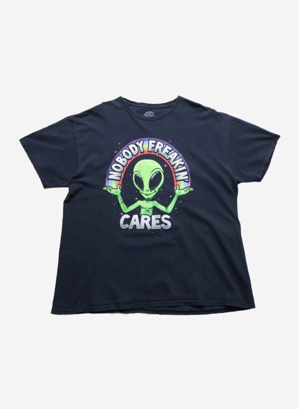 Graphic T-Shirt "Nobody Freakin' Cares"
