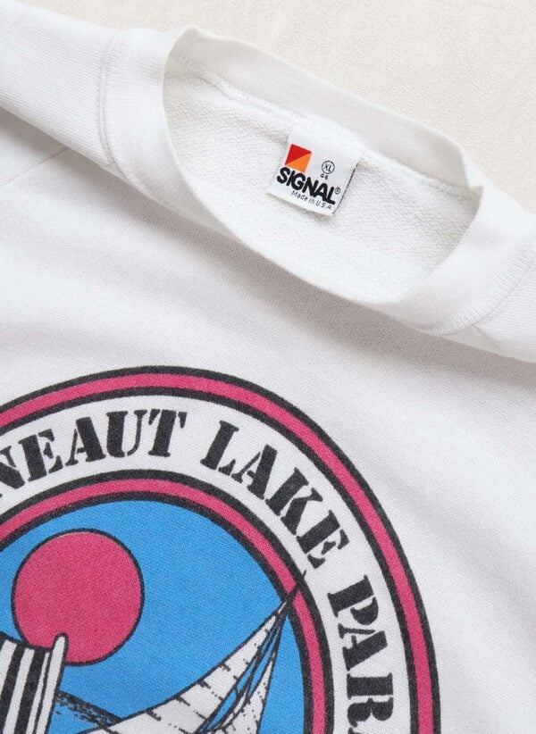 Vintage 90s Beach Club Sweater weiß